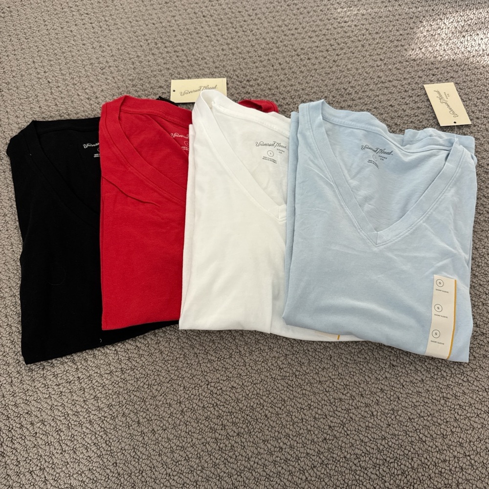 Universal Thread Light Blue V-Neck T-Shirt